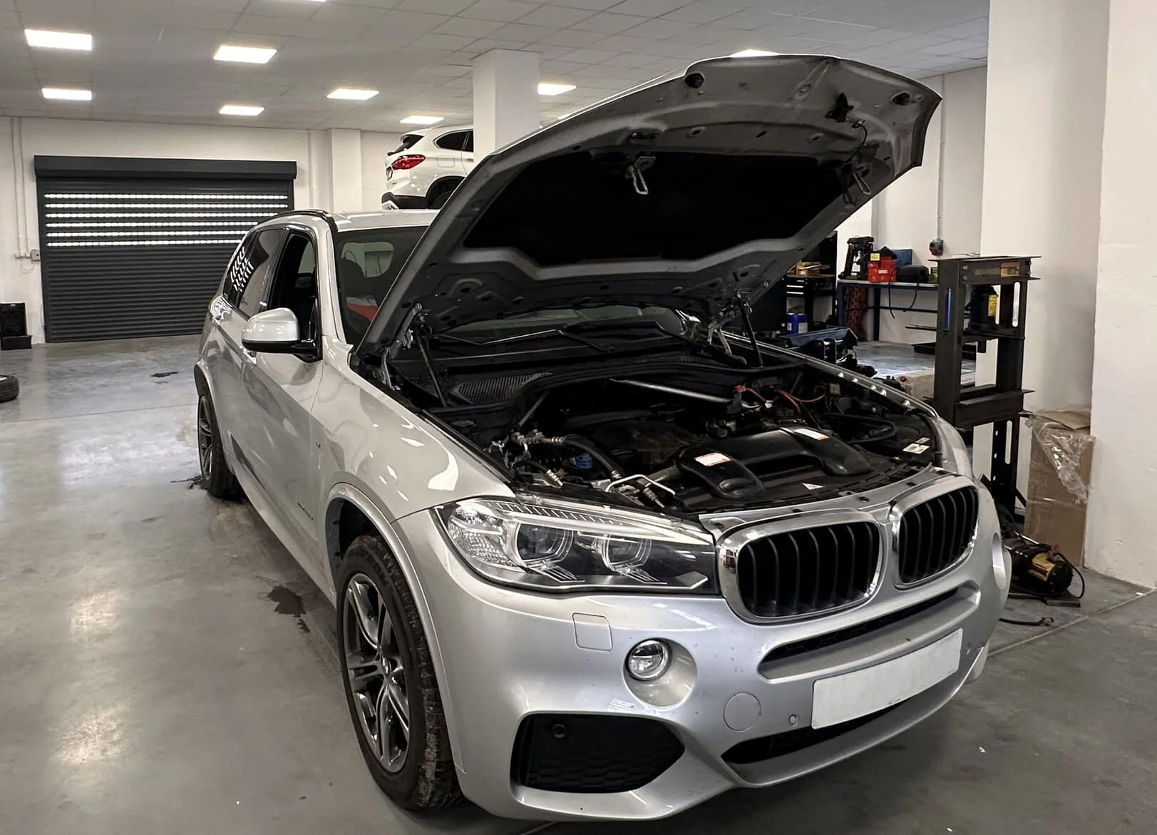 Bmw x5 otwarta klapa